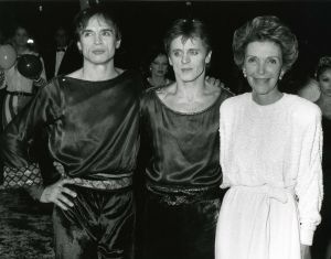 Nureyev, Baryishnikov, Nancy Reagan 1986 NYC.jpg